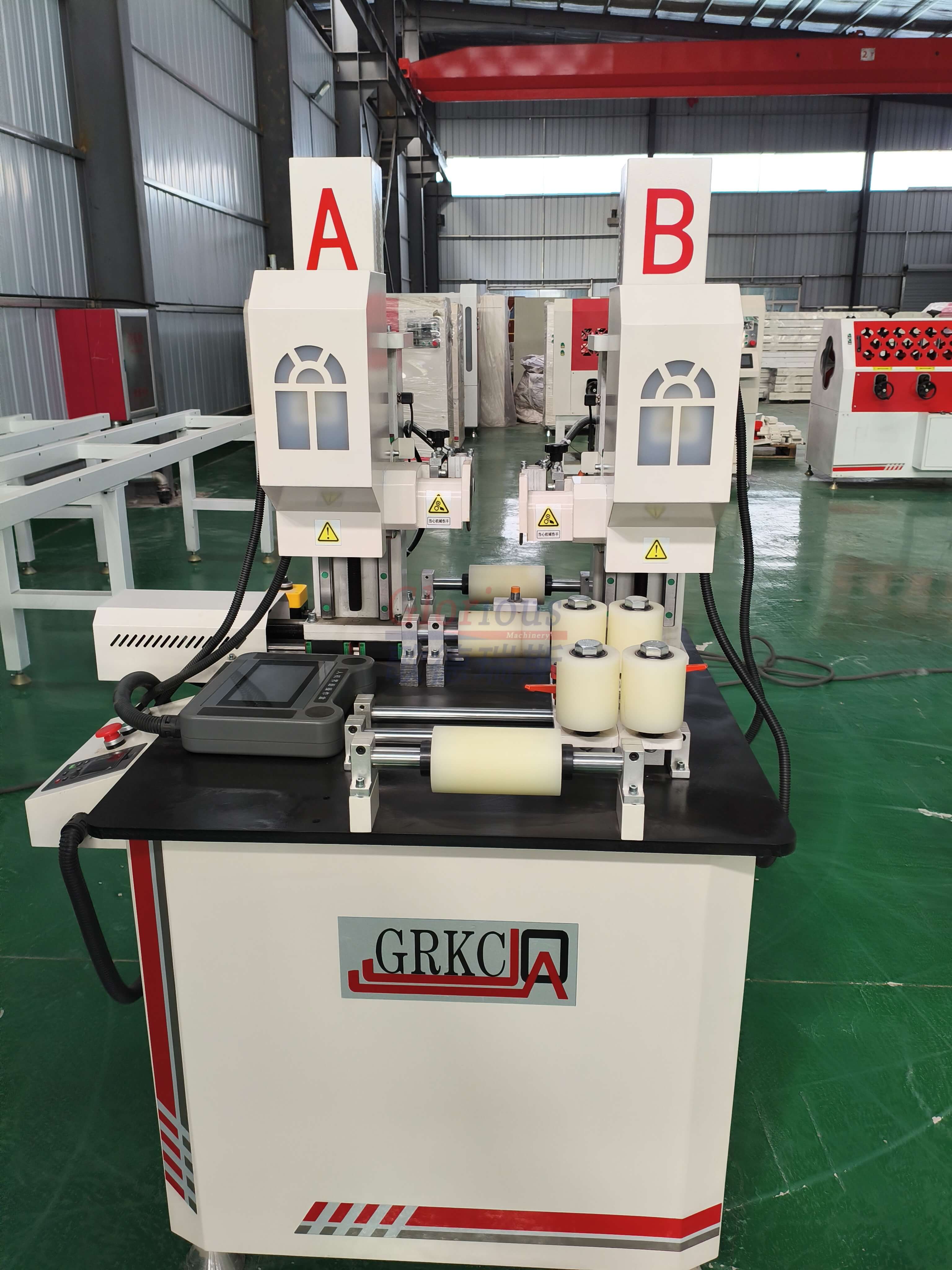 開齒穿條一體機概述