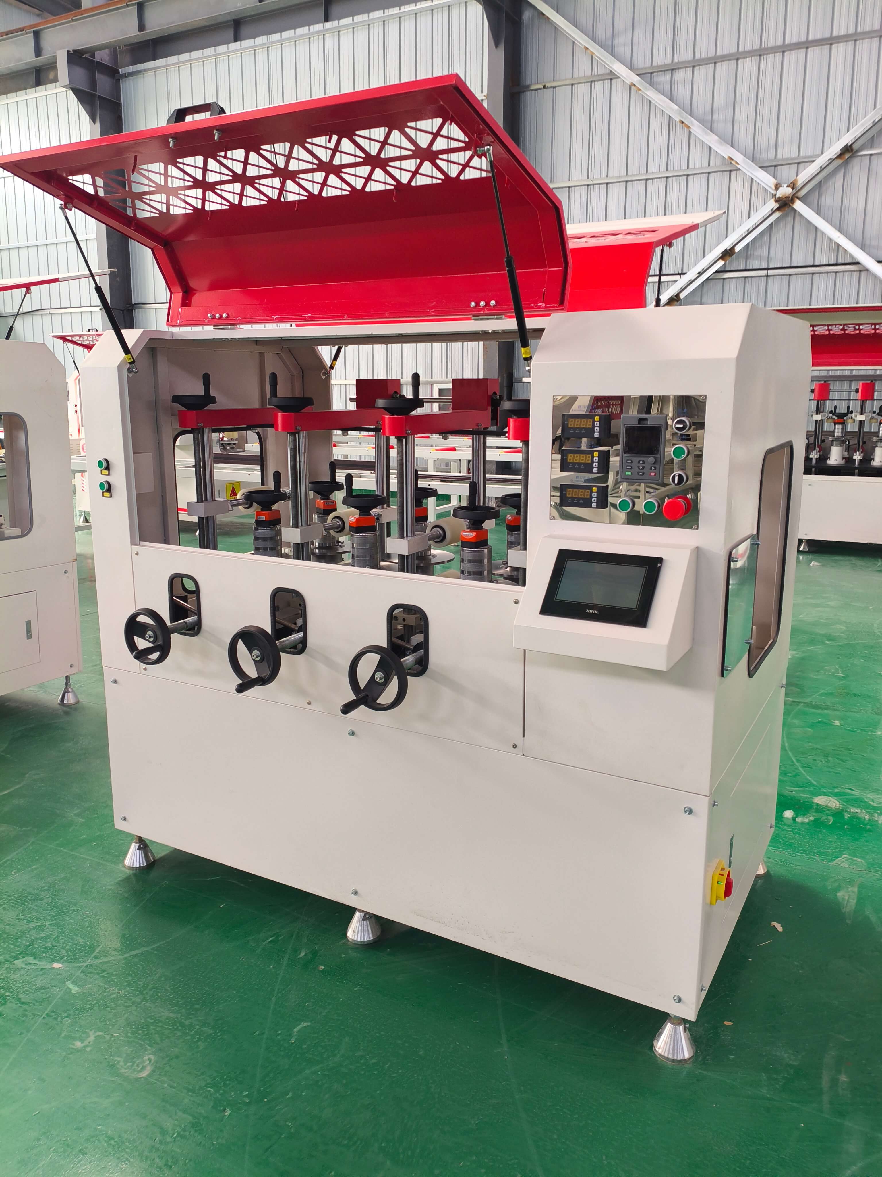 斷橋鋁滾壓復合機工作原理